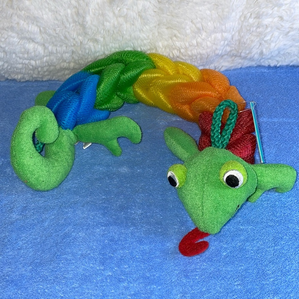 NWT Chameleon Net Back Scrubber.